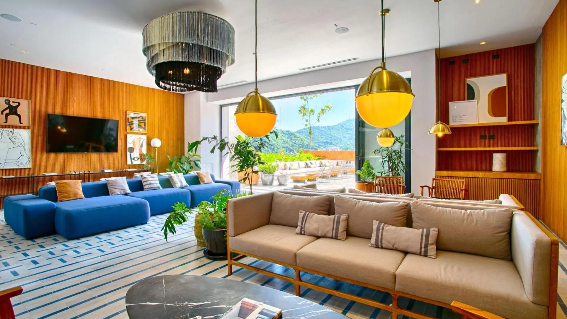 Hgtv Funky Loft-Style Condo, Mtn Views, Pool, Gym Puerto Vallarta